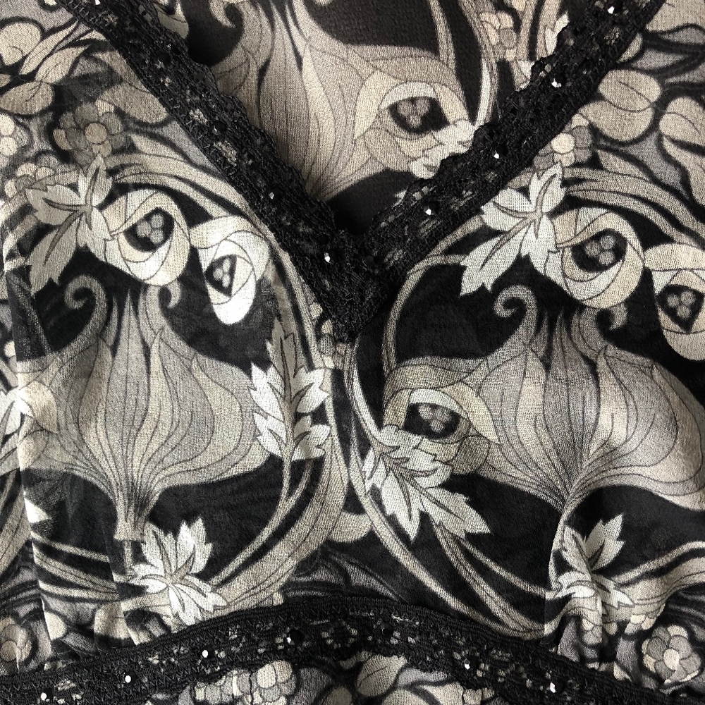 Sheer Floral Blouse - Picture 2 of 2